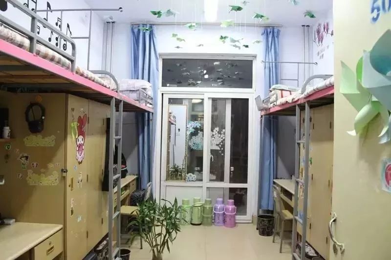 高校宿舍楼一个多少钱,河南各大学宿舍住宿条件怎么样