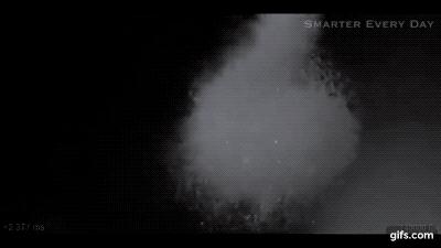 你吃的硬糖都是玻璃，所以能做成迷惑科学家400年的超硬玩具|科学DIY