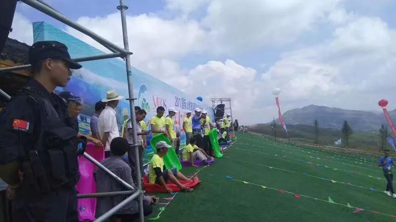 滑草活动,兴义放马坪滑草