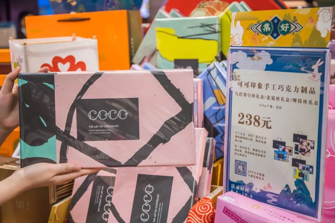 拿着3000的工资环游世界,没钱怎么去环游世界