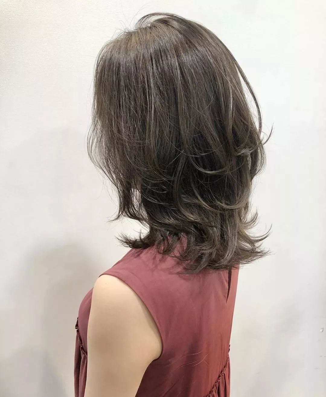 四款专属秋冬的慵懒发型,秋冬新款慵懒风宽松温柔