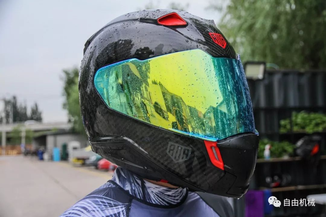 售价不到两千的国产碳纤盔，AVAX-Helmet开箱体验丨把玩