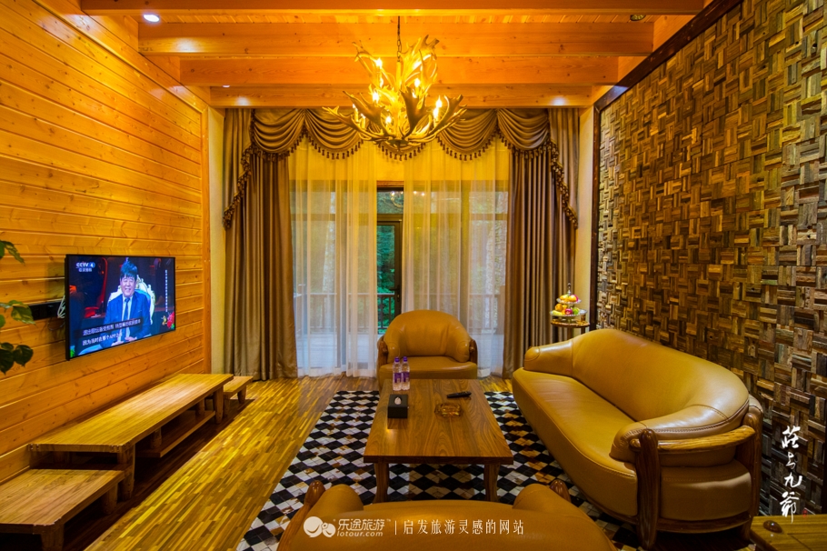 浮云缭绕的白云山上总有一张属于你的床