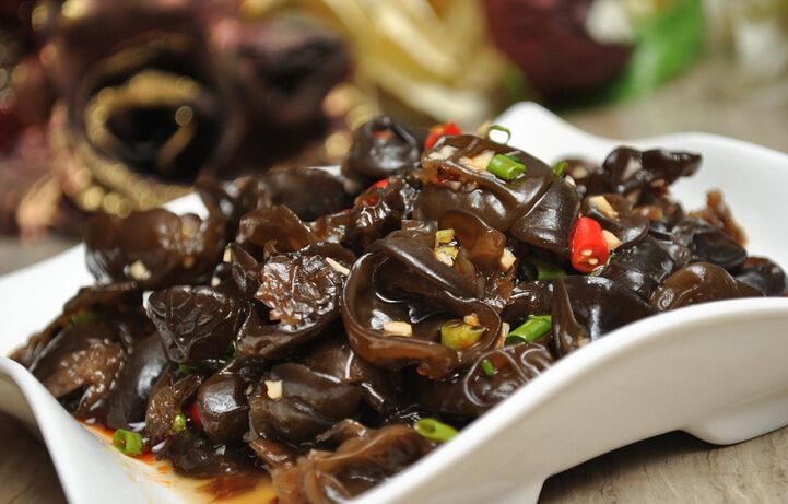 木耳在什么情况下吃了会中毒,食用木耳怎样防止中毒