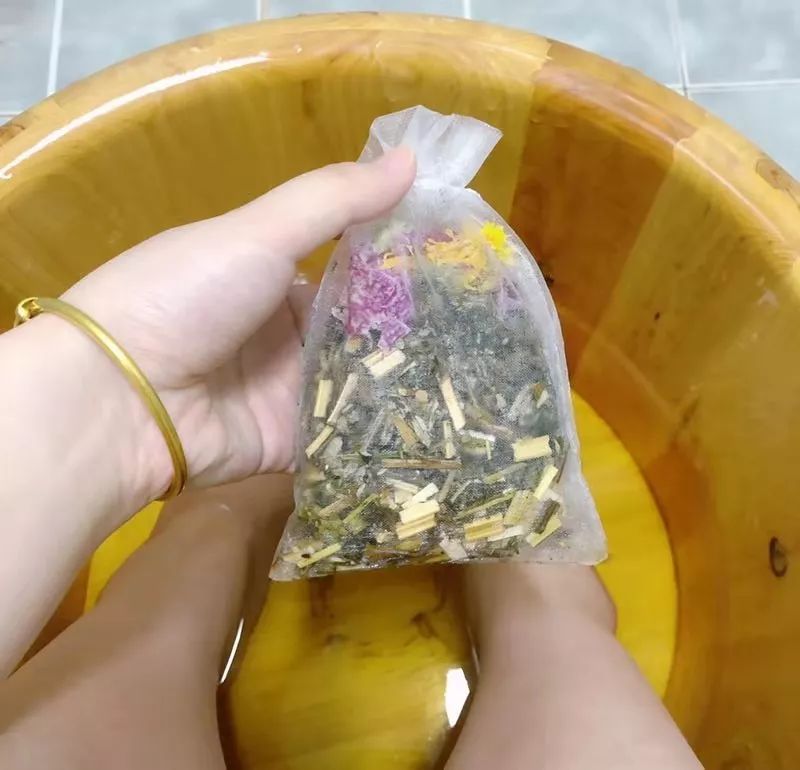 漂亮女人“敢”花钱，气质女人“会”花钱