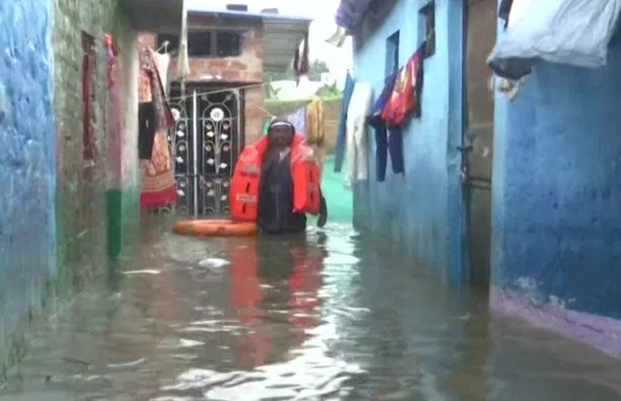 印度人为了求雨给青蛙办婚礼 (印度青蛙办婚礼求雨)