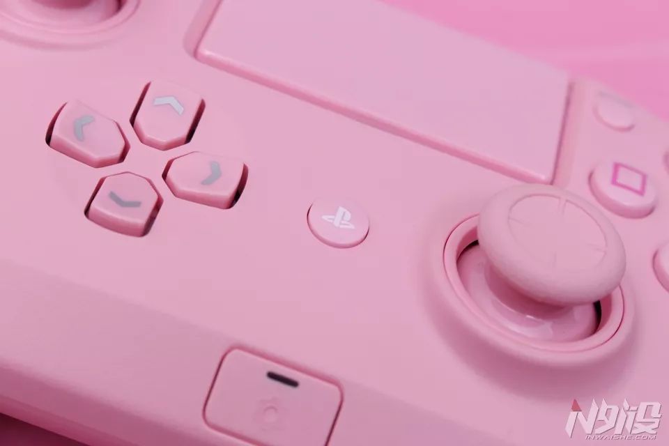 雷蛇razer游戏手柄测评,razer雷蛇飓兽竞技版ps4手柄