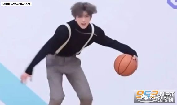 创星、捧星、毁星…揭“饭圈经济体“新玩法