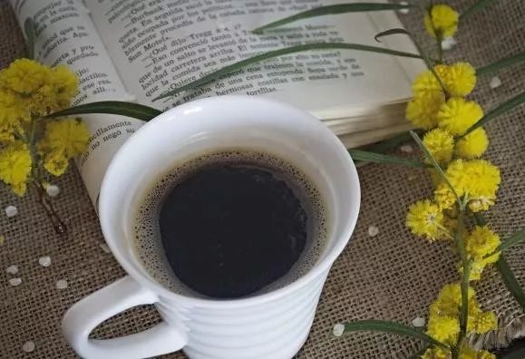 一起一杯早茶，该忙啥再去忙之——名字里的故事