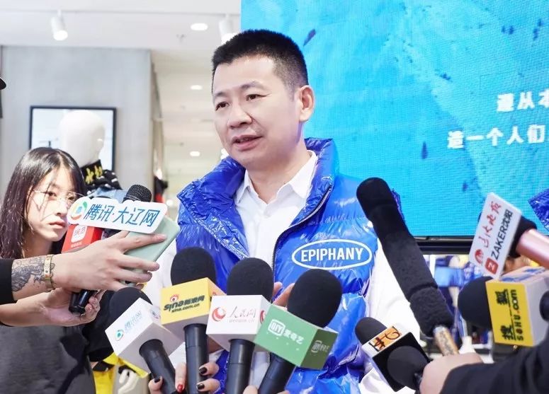 美特斯邦威羽绒服长款蓝绿色,美特斯邦威羽绒服199两件测评