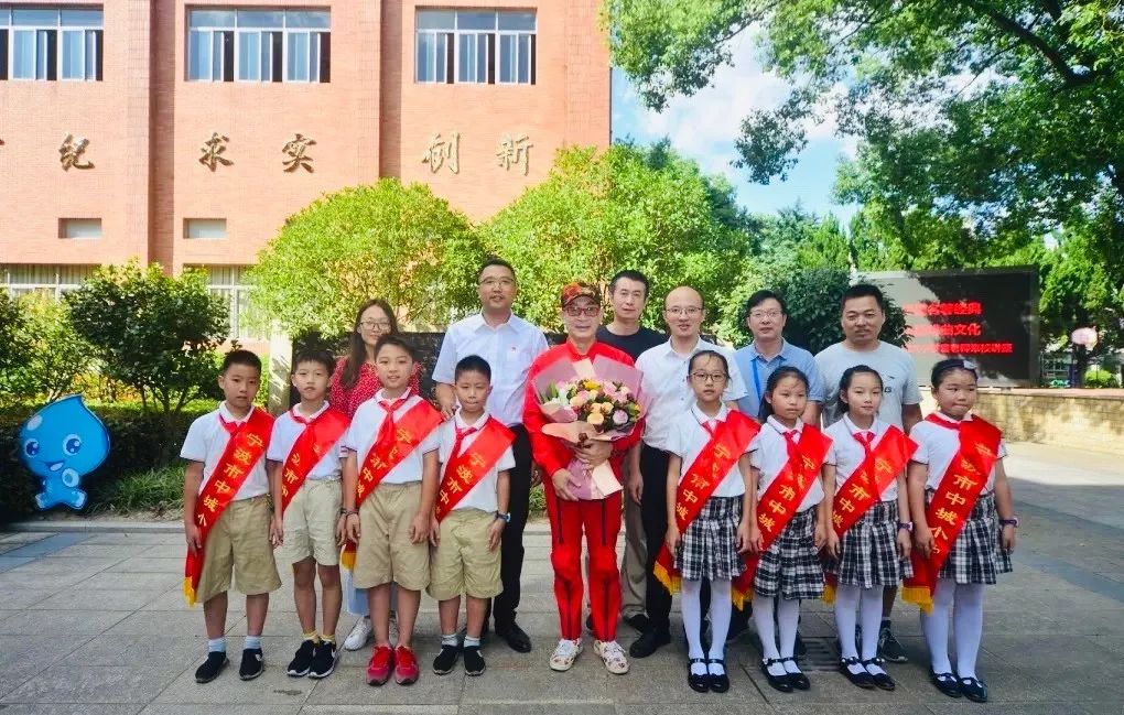 东横街老店的最后一天，我回到了中城小学