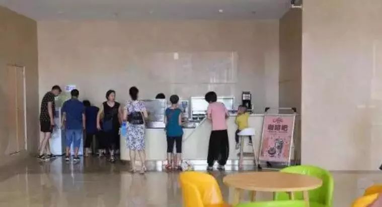 东莞儿童医院住院部,东莞市儿童医院长颈鹿