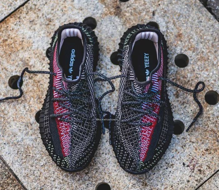 yeezy黑满天星鞋口变褐色,yeezy350coreblack黑红