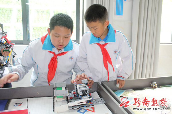 少年硅谷人工智能教育成果展示,青少年人工智能教育创新基地