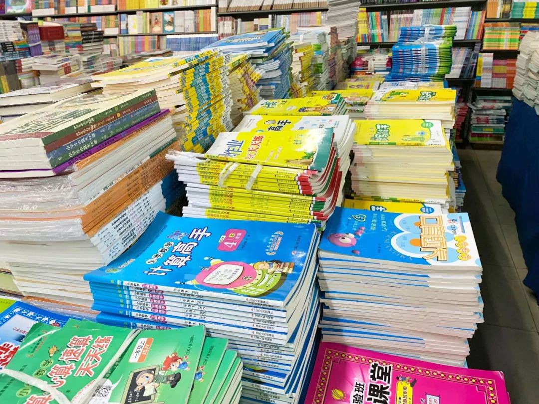 无锡南禅寺书城小巷子里的旧书店,2022年无锡南禅寺书城开放吗