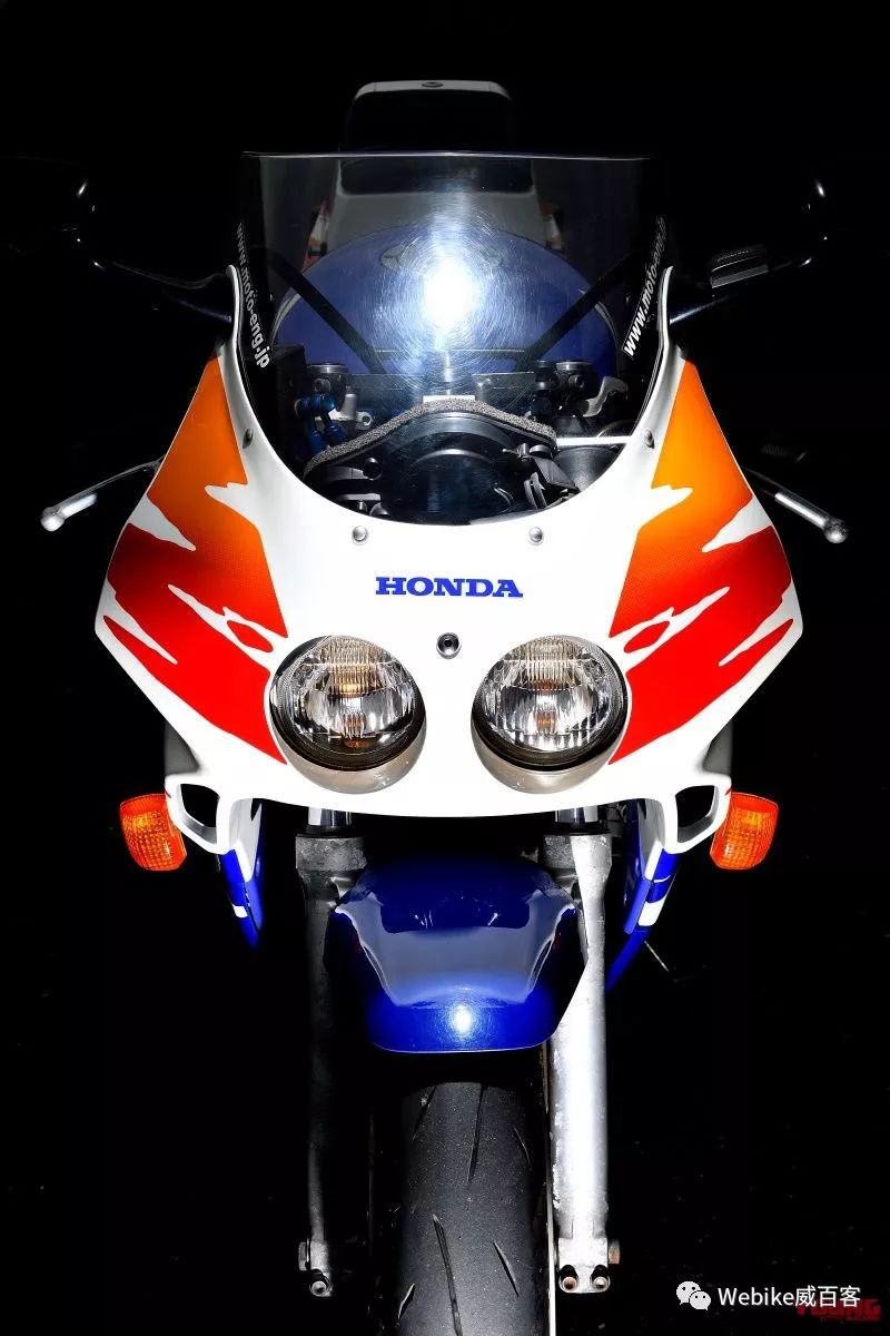 cbr250新旧对决,新cbr250rrr四缸