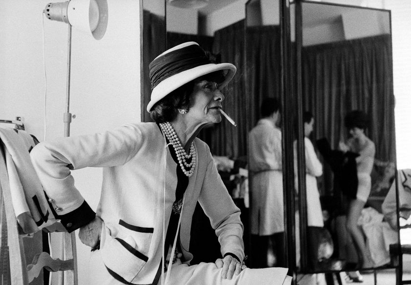 穿什么更时尚,穿什么衣服很时髦好看女生