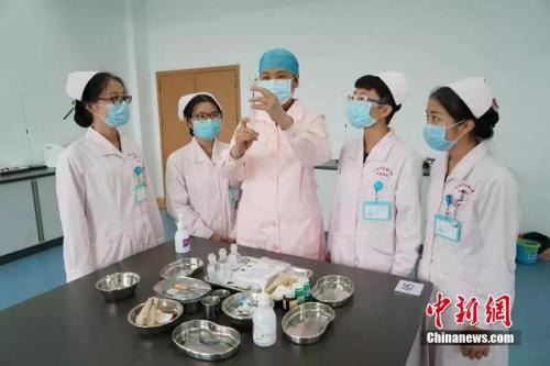 毕业两年的本科生工资一般多少,毕业两年月薪能有多少