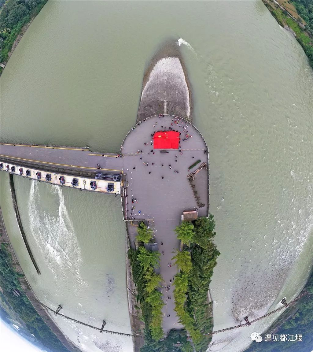 五星红旗同框感受,与五星红旗相遇