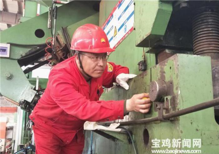 西气东输2008年陕西管道焊接视频,西气东输为什么都经过陕西省