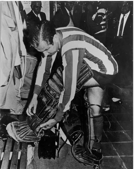 萨马兰奇是哪国人,萨马兰奇的一生简介