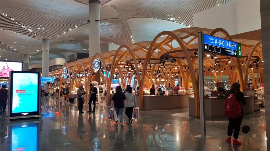 全球机场免税店买什么最便宜,美国机场什么值得买