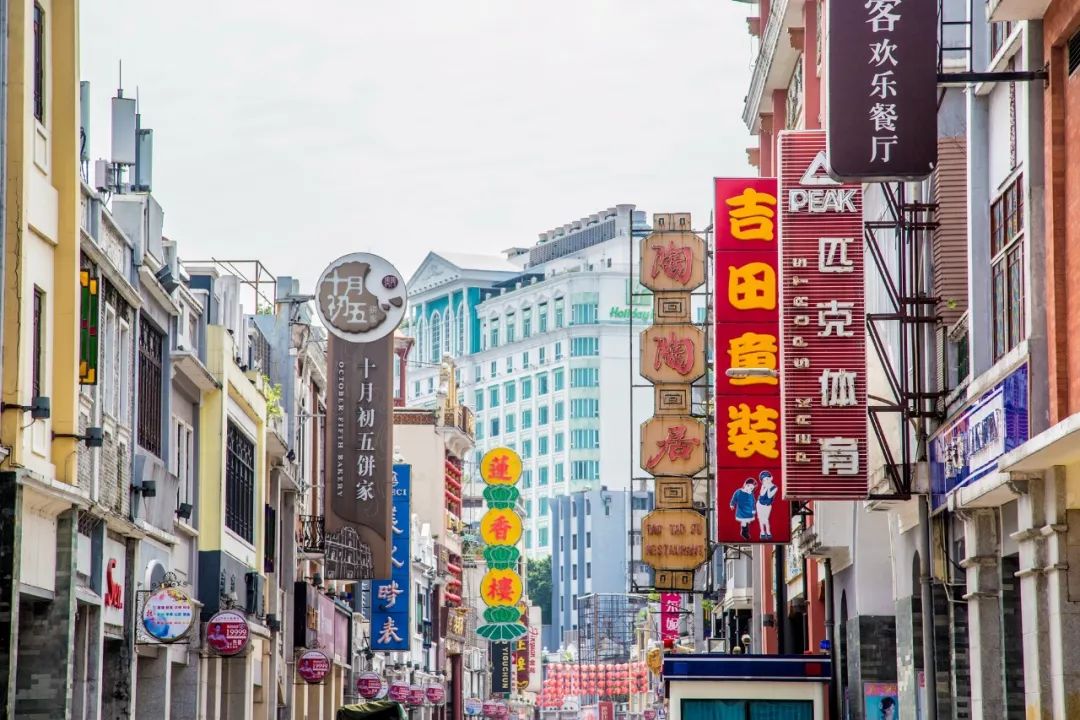 多个景区有优惠，甚至免费！国庆假期首日广州接待近240万游客，公安提醒：别再去这些地方了