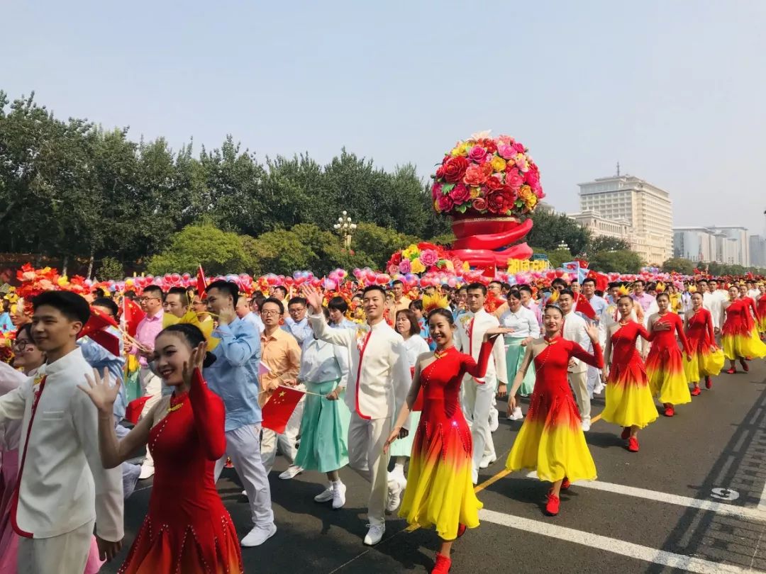 被张艺谋表扬的大学究竟有多牛,北京硬核大学黑科技