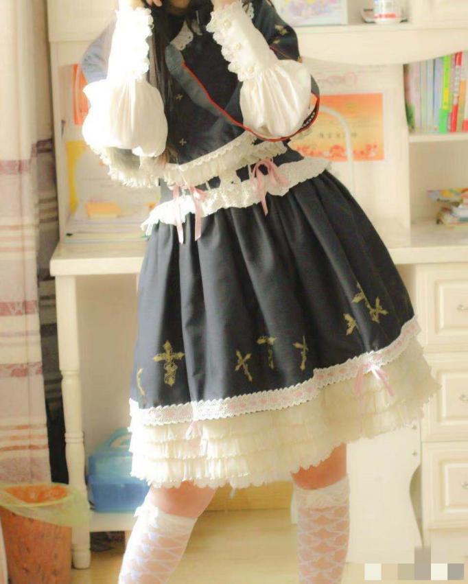 lolita裙子两百元以内,一条正版lolita要多少钱
