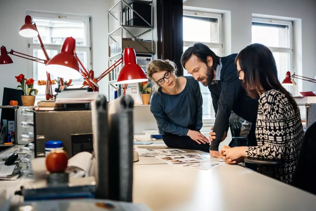 因为吃太多被老板辞退,因为吃完了一碗饭而自责