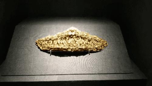 卡地亚满钻手镯窄版高定,卡地亚新款手镯时尚减龄黄金