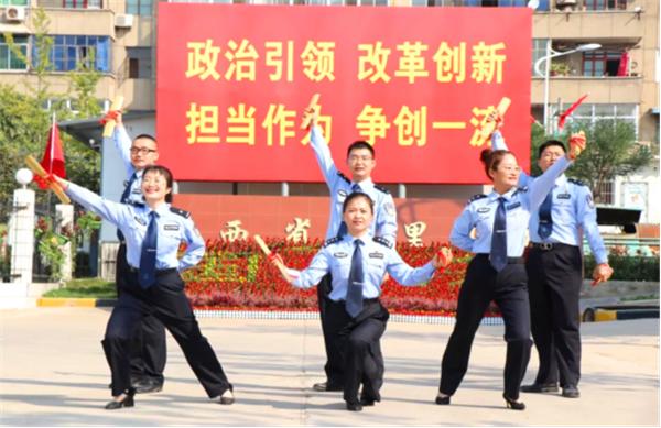 庄里文化艺术节,庄里镇体育场文艺表演