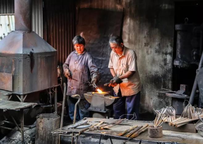 滨海老行当——回响在街头巷尾的“叮当”打铁声