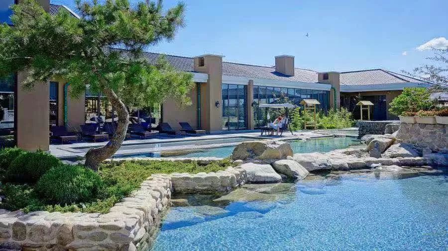 有没有两人一起泡温泉的地方,和伙伴们一起泡温泉