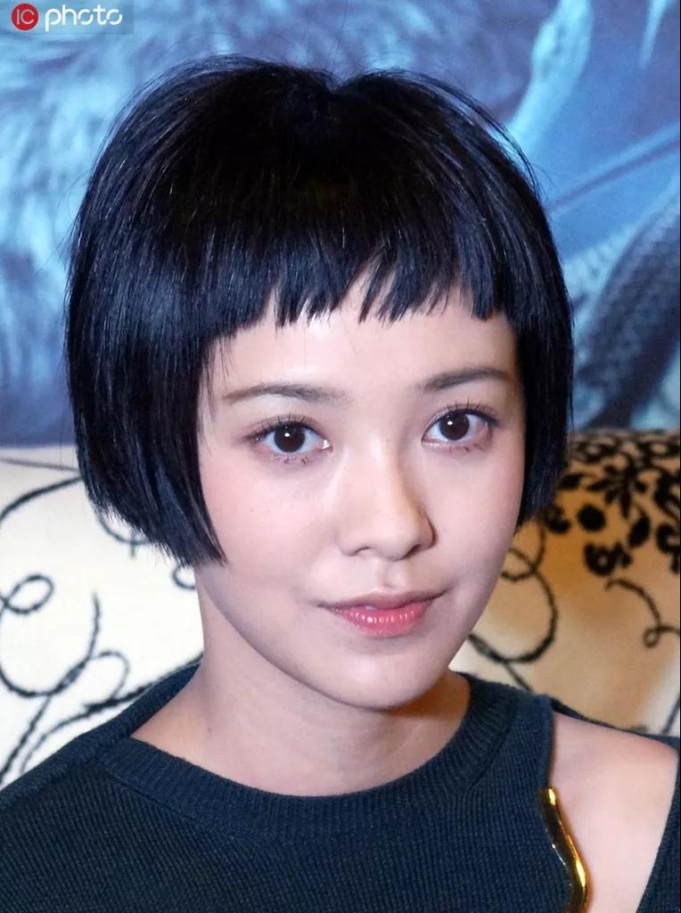 欧阳娜娜直刘海发型,欧阳娜娜齐刘海发型