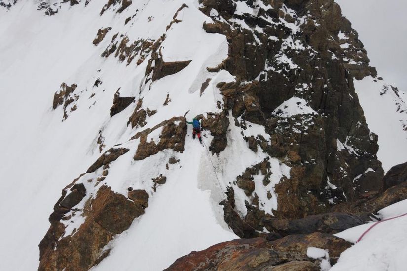 博格达峰登顶记录,李宗利登顶8千米以上的山