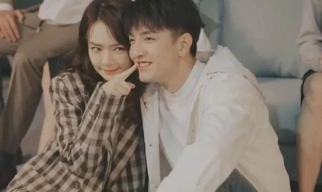 中二女律师爱上小狼狗，年下恋CP*党**高甜出击