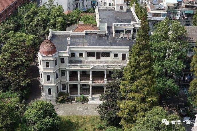 荣宅里的故事,荣姓的故事简短