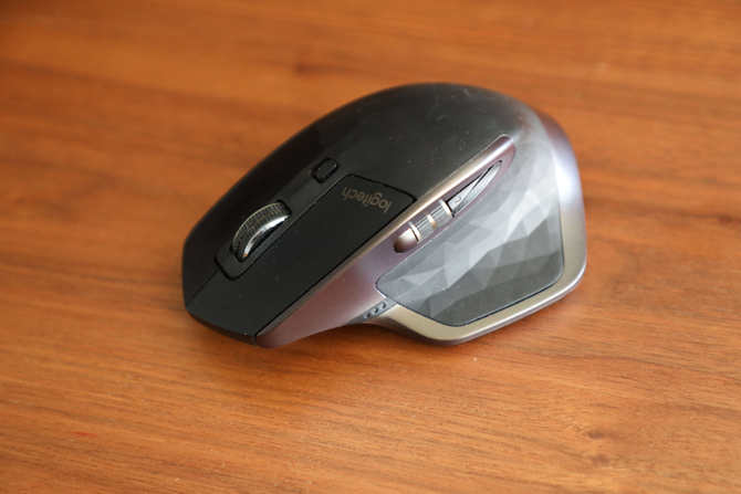 罗技鼠标mxmaster3,罗技mxmaster3和anywhere3