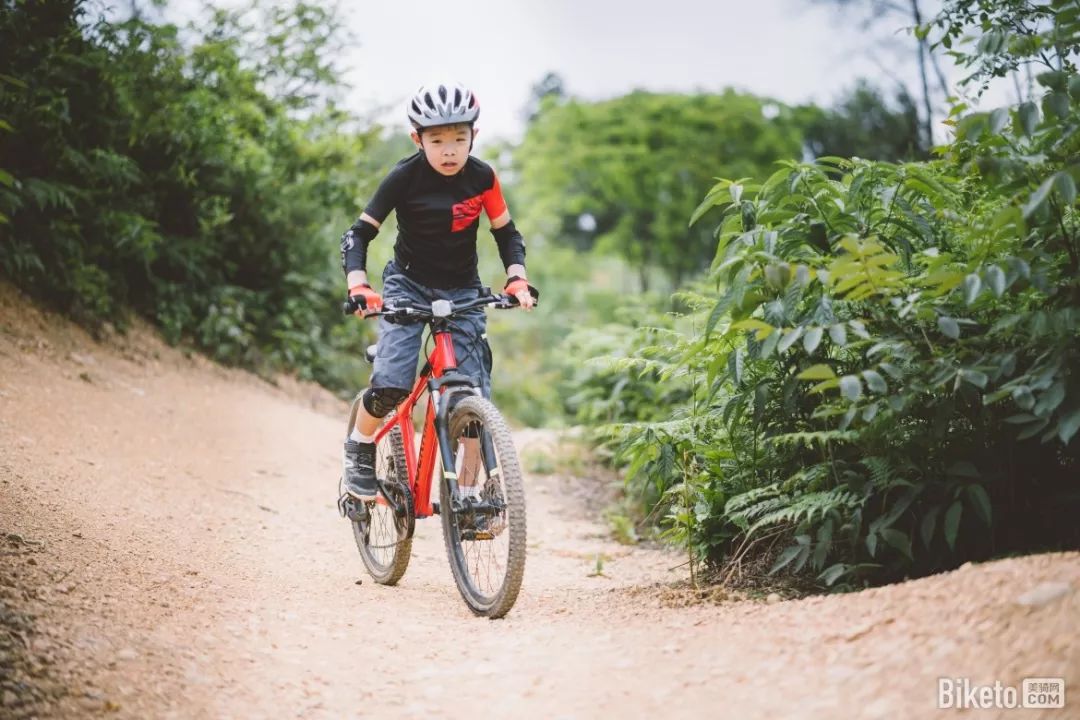 青少年骑行自行车推荐迪卡侬,迪卡侬rockrider5.1山地车怎么样