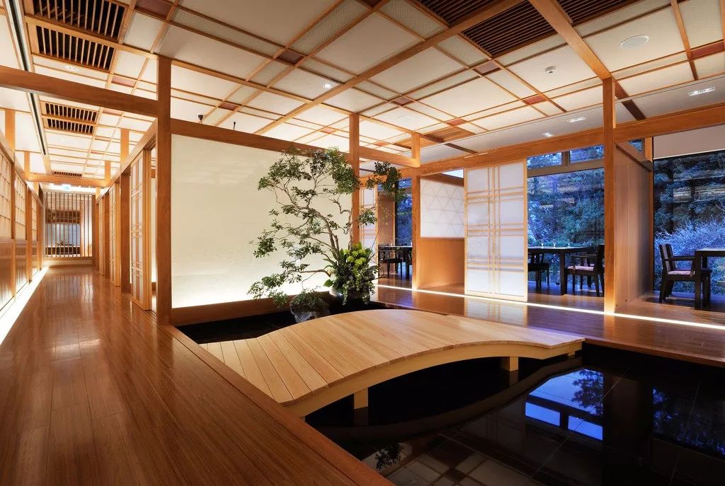 泡全球仅一家的珍珠温泉，上小众景美的雪场滑雪，99%游客都不知道的日本玩法