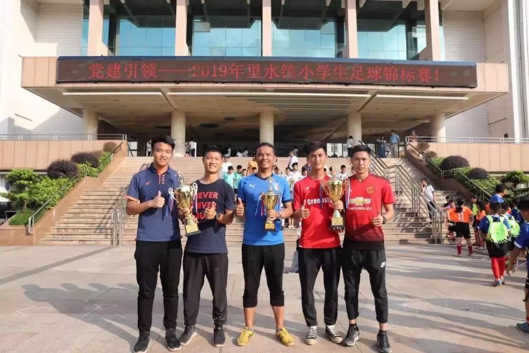 鎭掑ぇ瓒虫牎浼樼瀛︾敓,鎭掑ぇ瓒虫牎琚綍鍙栫殑瀛︾敓