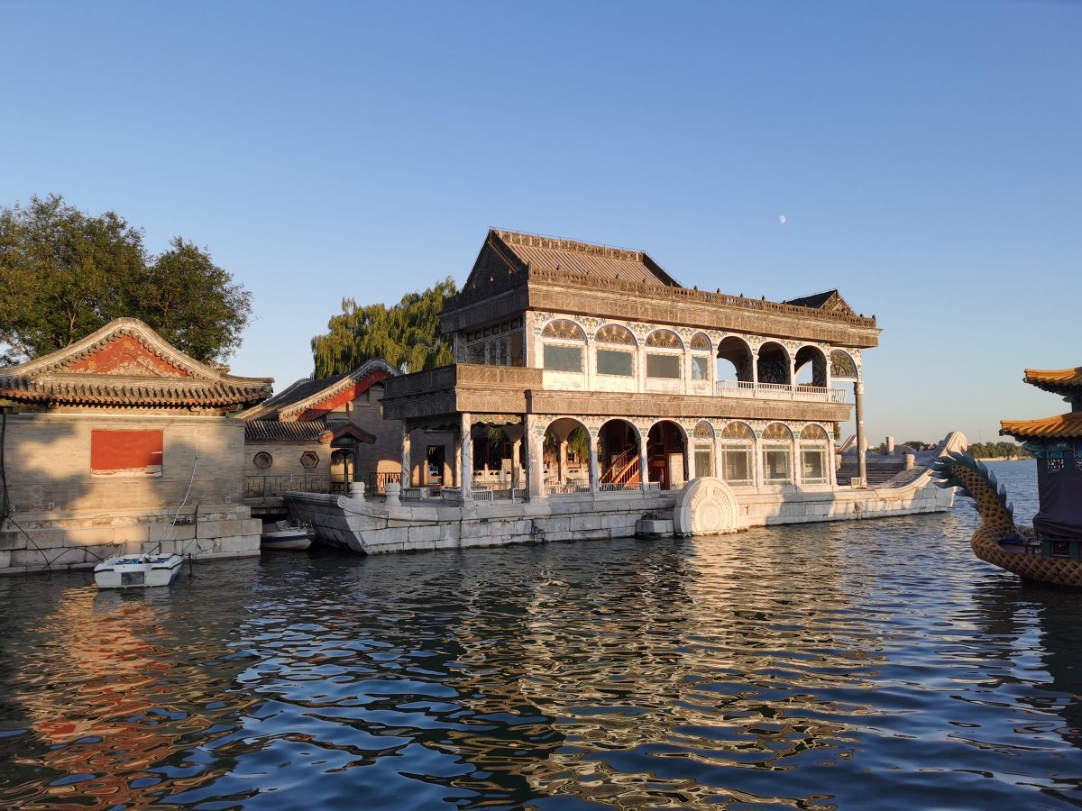 huaweimate30pro摄像头更换,huaweimate30pro后置摄像头不聚焦