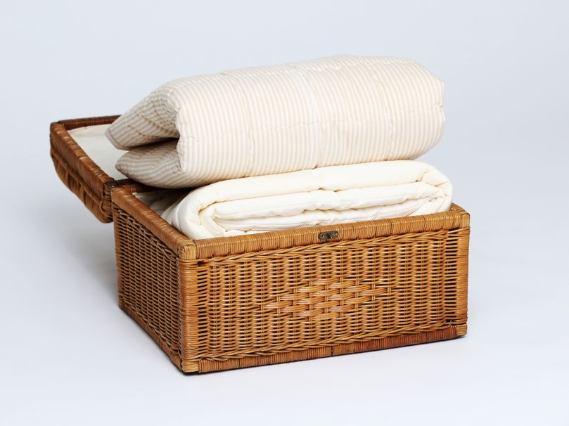 天气渐渐暖和了换被子蚕丝被,天气转凉暖被子