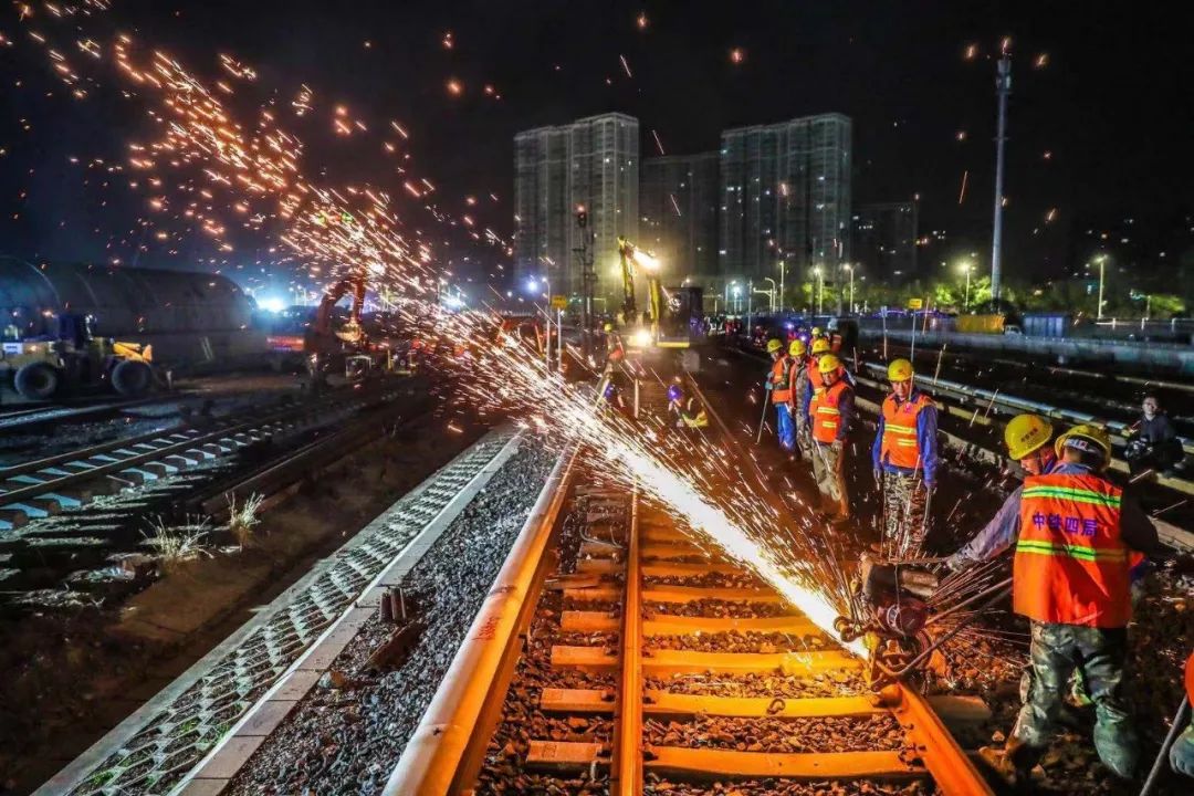 八通线早高峰运营的时间,八通线4站停运接驳方案公布