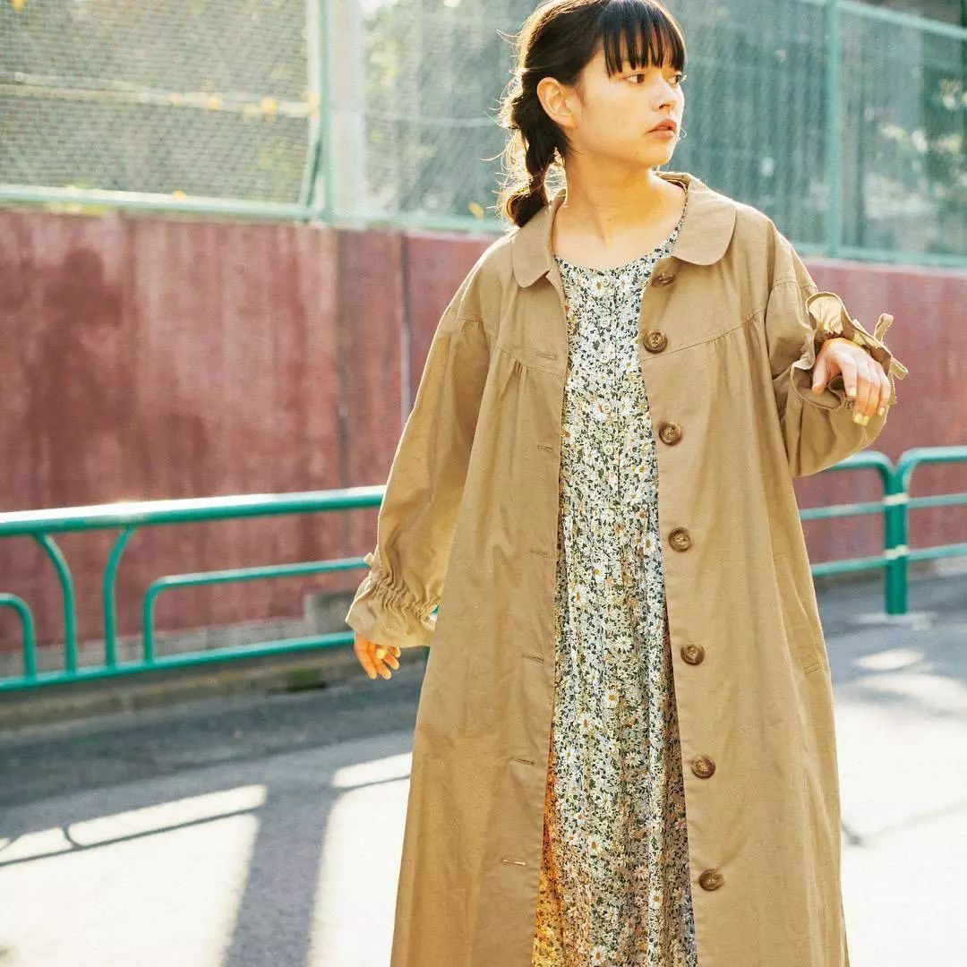 日杂少女改变风格,复古森女文艺优雅穿搭