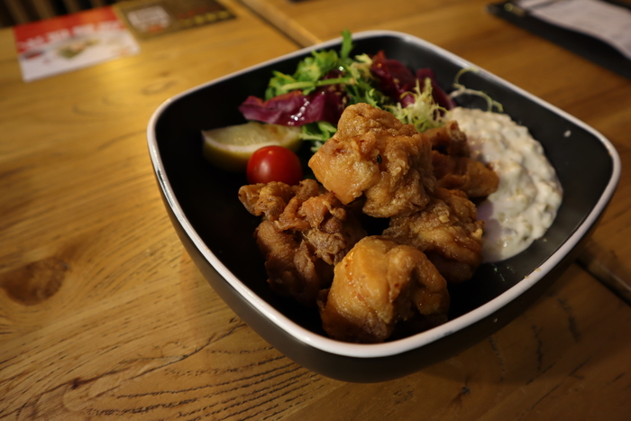 佳能M200入门微单相机eosm200,佳能eosm200值不值得买