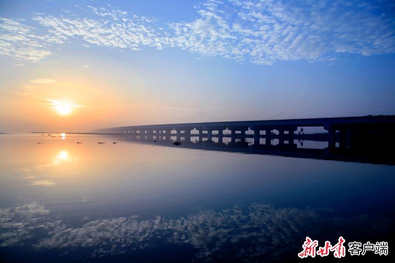 乌海是内蒙古第一大城市,内蒙古乌海的一道亮丽风景线
