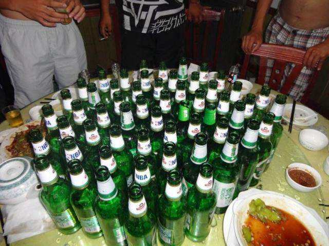 醉酒后为什么几天腿发软无力,酒喝多了第二天无力怎么缓解