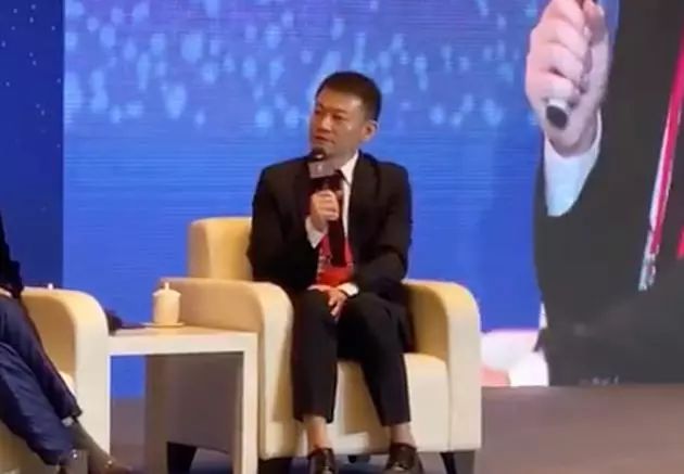 影视日报|中宣部部长:从今年起,金鸡奖将每年评选一次;汤唯采访大赞易烊千玺:特别勇往直前;杨紫秘密光顾整形美容医院